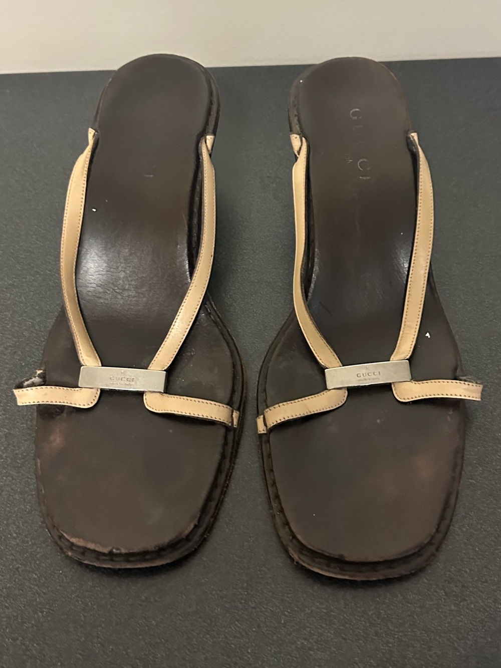 Gucci Vintage Strappy Tan Leather Logo Sandals Heels Size 8 Womens Shoes - Picture 3 of 14